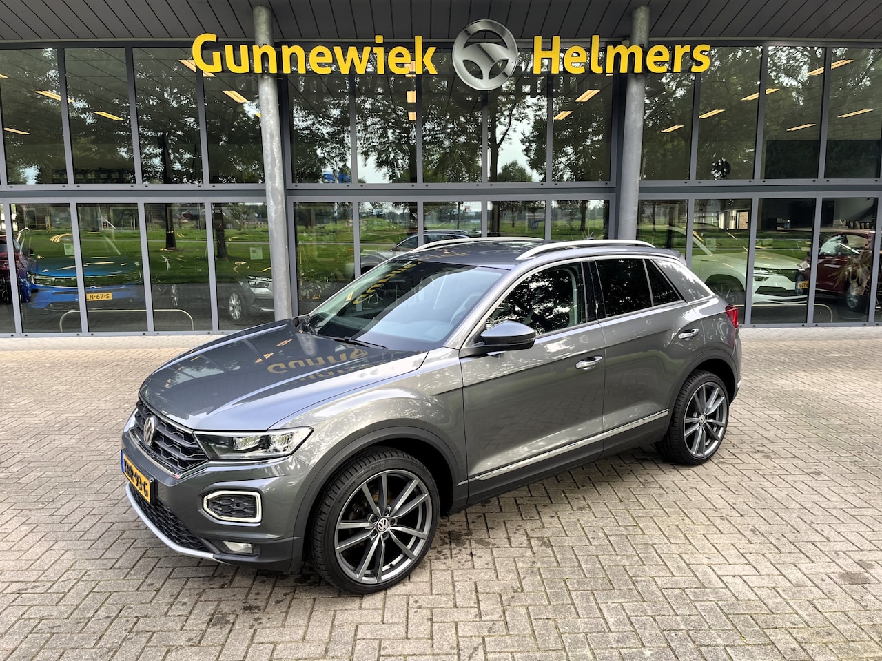 Volkswagen T-Roc - 1.5 TSI Sport | ACC | CAM | CARPLAY | CLIMA | LED | VIRTUAL COCKPIT | STUUR/STOELVERW. - AutoWereld.nl