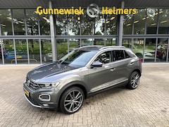 Volkswagen T-Roc - 1.5 TSI Sport | ACC | CAM | CARPLAY | CLIMA | LED | PDC V&A | STUUR/STOELVERW. | VIRTUAL C