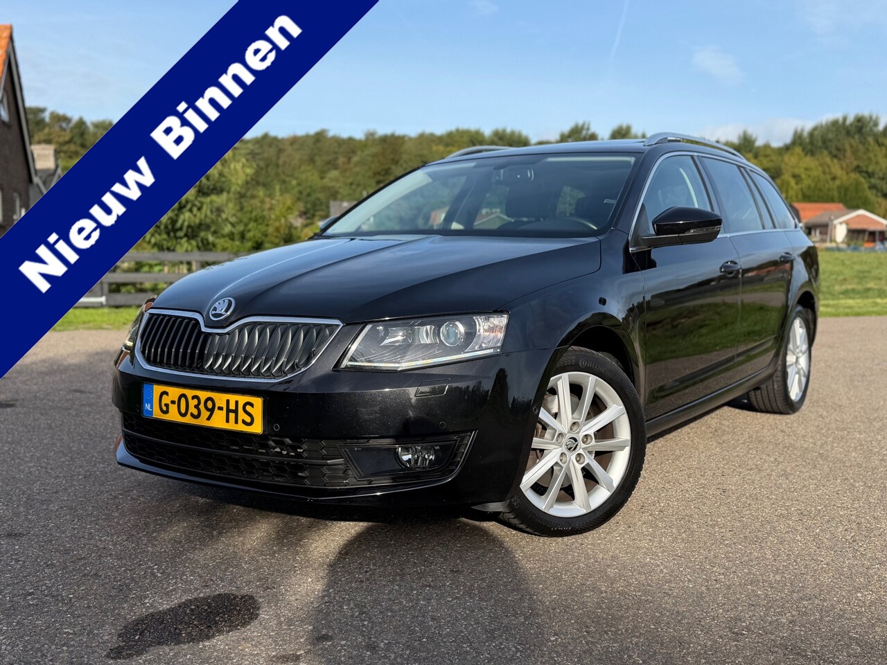 Skoda Octavia Combi - 1.8 TSI Greentech Laurin en Klement / Perfect onderhouden / Automaat / Panorama dak / Stoe - AutoWereld.nl