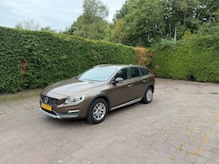 Volvo V60 Cross Country - 2.0 D4 Kinetic