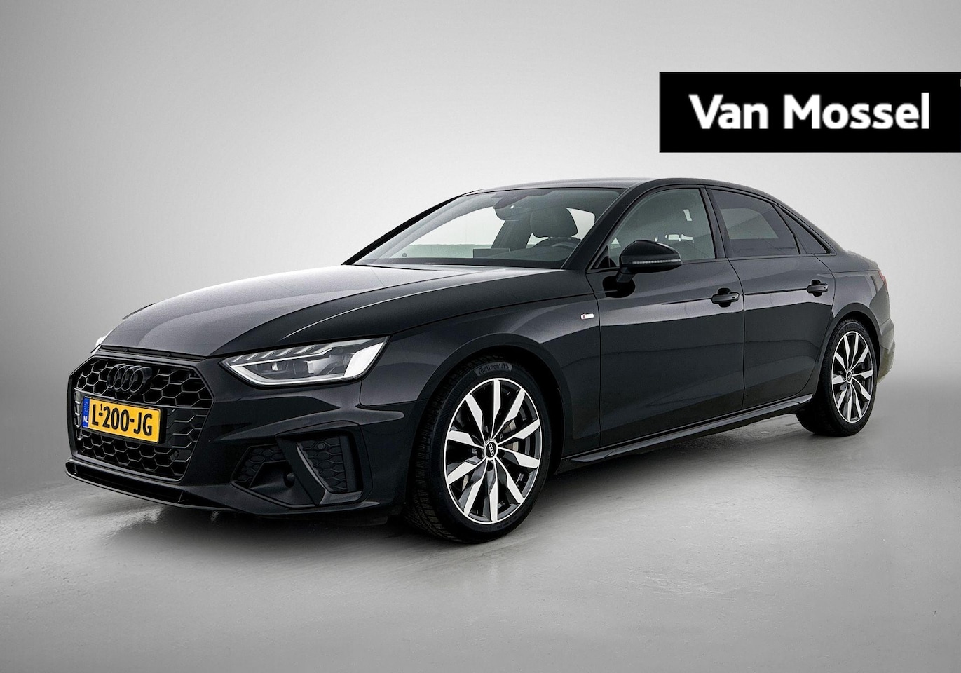 Audi A4 Limousine - 40 TFSI S edition Competition 204 PK | S-line | Automaat | Trekhaak | Cruise Control | Cli - AutoWereld.nl