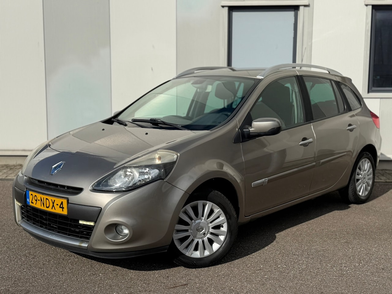 Renault Clio Estate - 1.2 TCE Collection Clima Cruise NIEUW APK 2010! - AutoWereld.nl