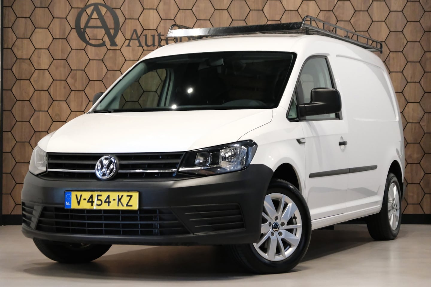 Volkswagen Caddy Maxi - 2.0 TDI L2H1 BMT *Nieuwe Koppeling + Massavliegwiel + Beurt* Navigatie/Airco Lengte 2! - AutoWereld.nl