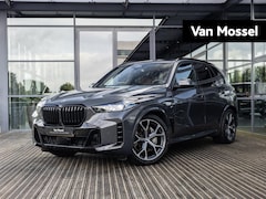 BMW X5 - xDrive50e | DRAVITGRAU | ACHTERAS BESTURING | PANORAMADAK | TREKHAAK | SOFTCLOSE | STOELVE