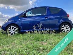 Toyota Aygo - 1.0-12V 3-DEURS AIRCO APK tot 24/09/2027
