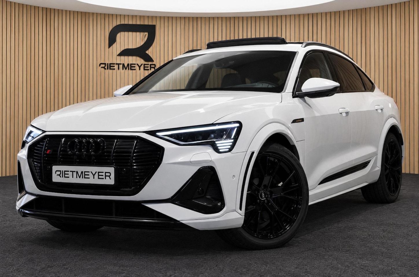 Audi e-tron - S quattro 95 kWh 508 pk |Pano |B&O |Memory |Leder  |360° | - AutoWereld.nl