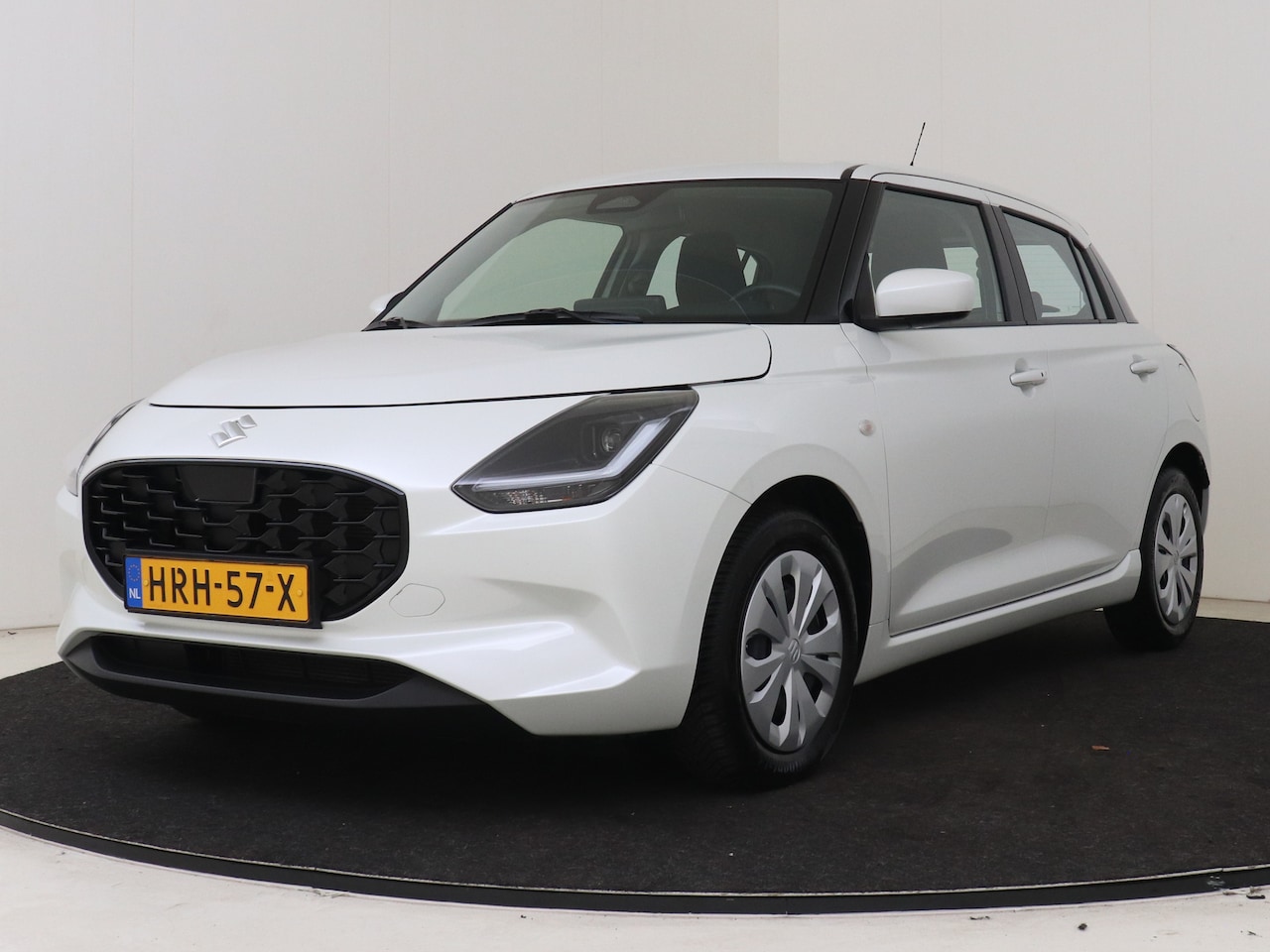 Suzuki Swift - 1.2 Comfort Smart Hybrid | BTW voertuig | Dodehoek detectie | Navigatie | Apple CarPlay/An - AutoWereld.nl