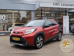 Toyota Aygo X - ENVY 5-DRS AUTOMAAT TREKHAAK CLIMA AD-CRUISE NAVI JBL-AUDIO APPLE/ANDROID CAMERA
