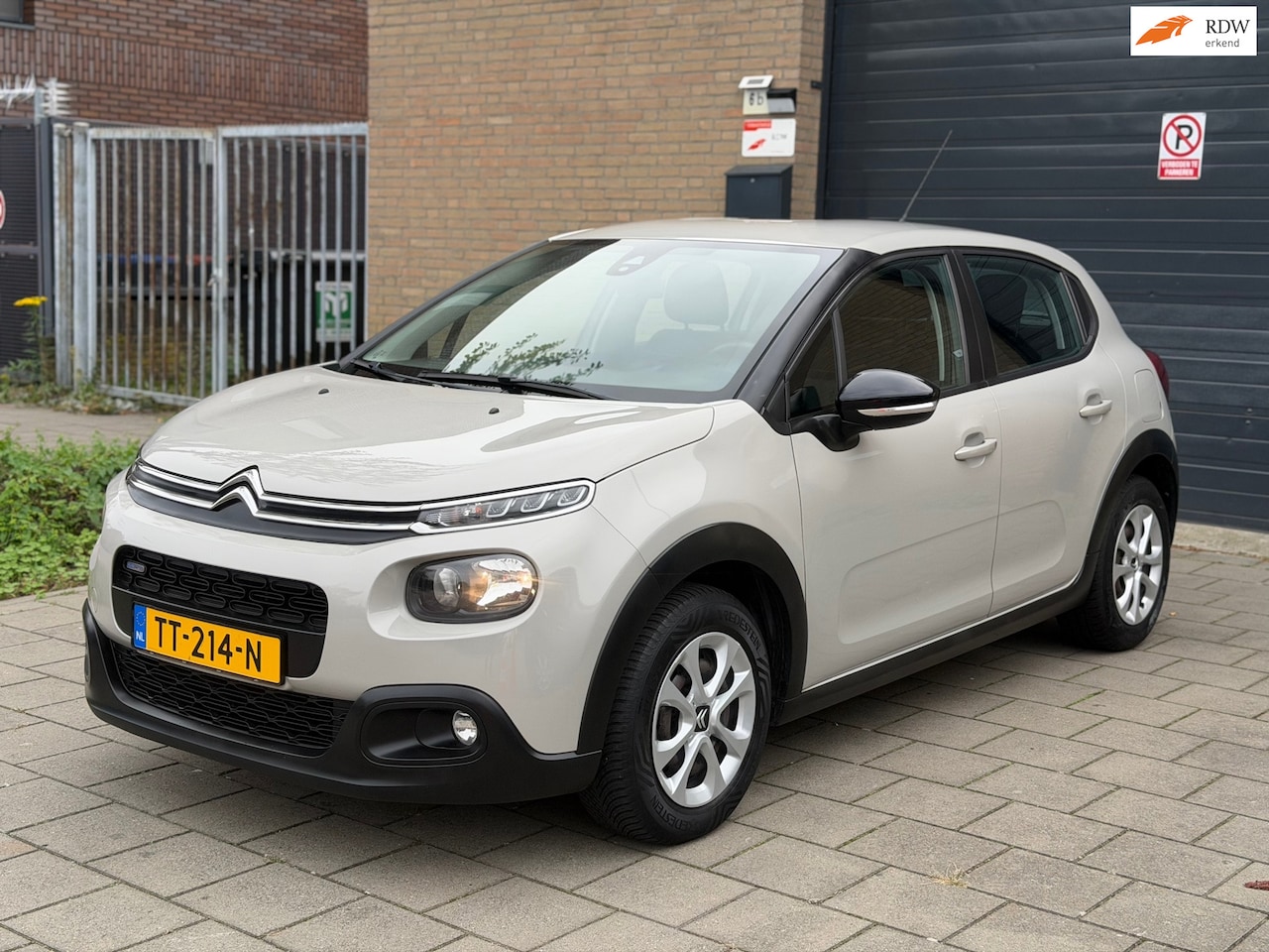 Citroën C3 - 1.2 PureTech Feel Apk Airco cruise Control Elekt. Pakket - AutoWereld.nl