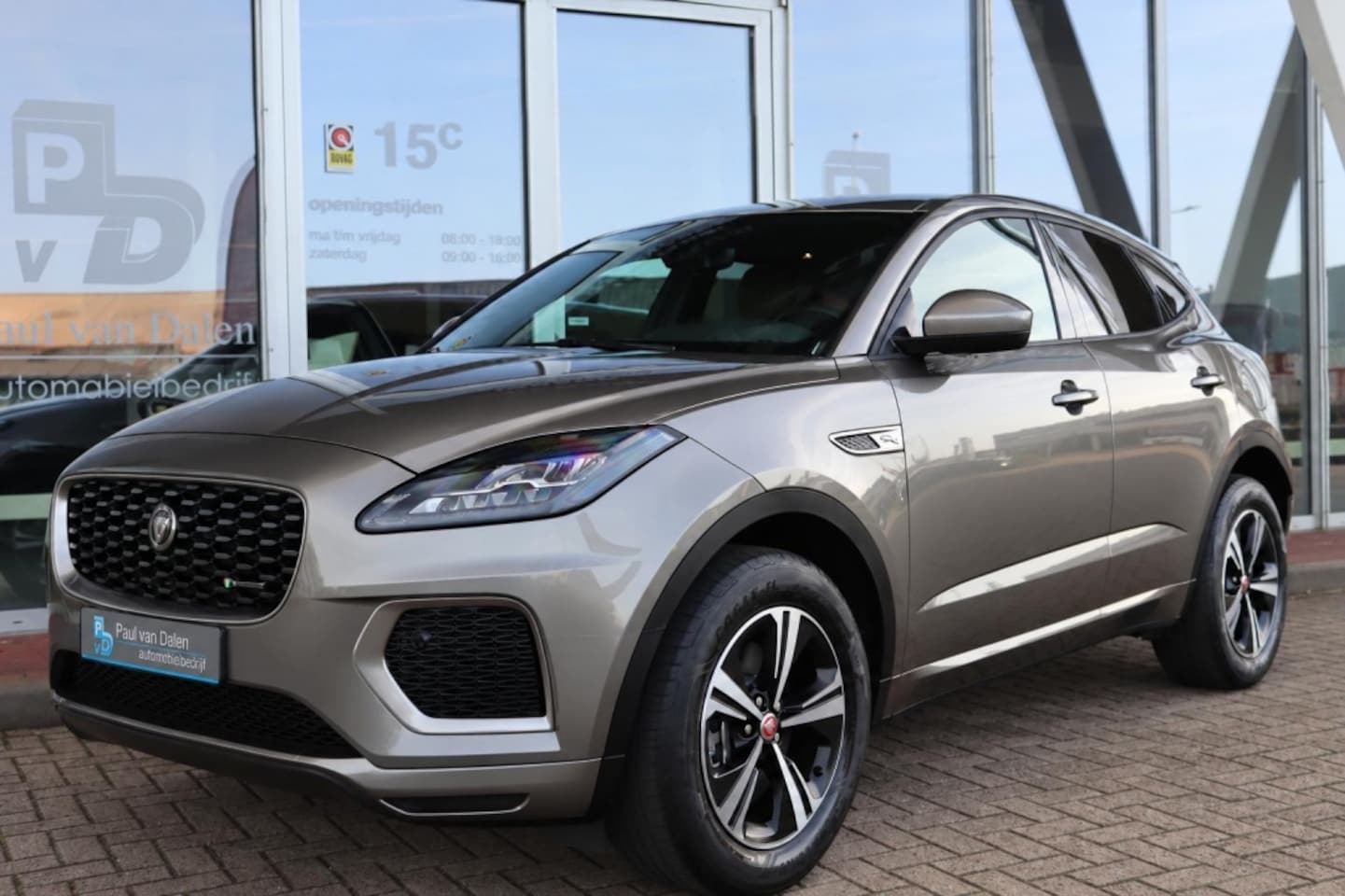 Jaguar E-Pace - 1.5 P300e 309PK AWD R-DYNAMIC S Navi | Trekhaak | Cruise | Camera | Memory | Led | 18 Inch - AutoWereld.nl