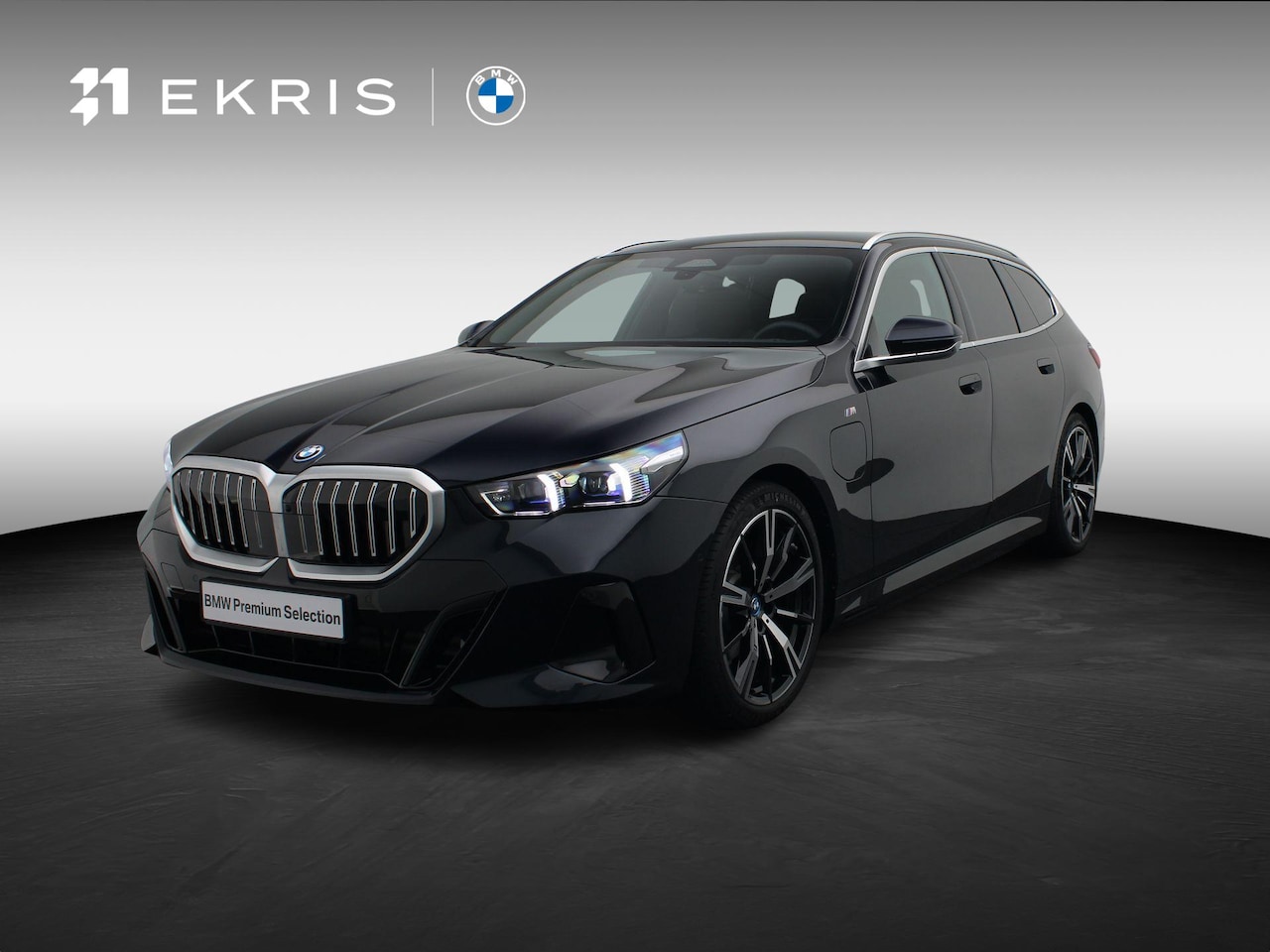BMW 5-serie Touring - 530e M Sport Edition | Innovation Pack | Trekhaak | Panoramadak | Driving Assistant Plus | - AutoWereld.nl