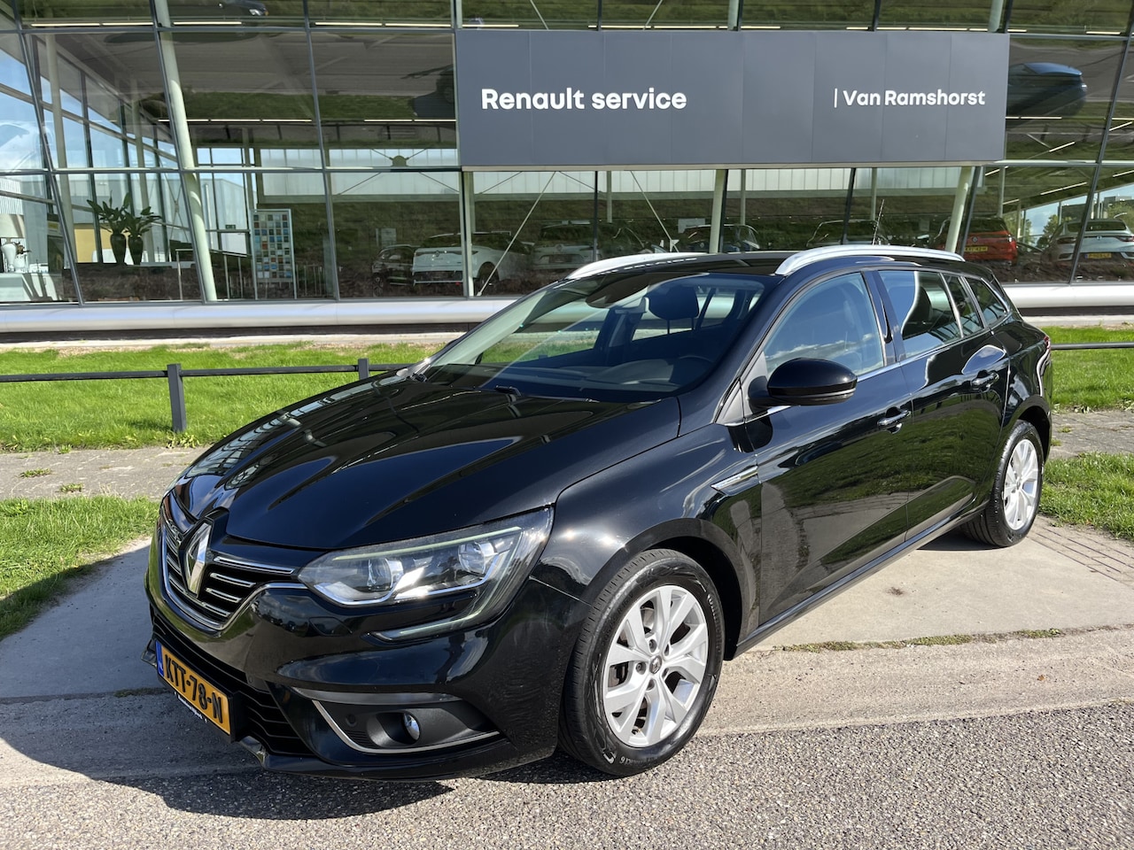 Renault Mégane Estate - 1.3 TCe 140PK Limited / Dealer onderhouden / Automaat / Camera / Apple Carplay / Android A - AutoWereld.nl