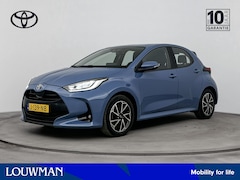 Toyota Yaris - 1.5 VVT-i First Edition | Dealer onderhouden | Trekhaak afneembaar | Navigatie | Apple Car