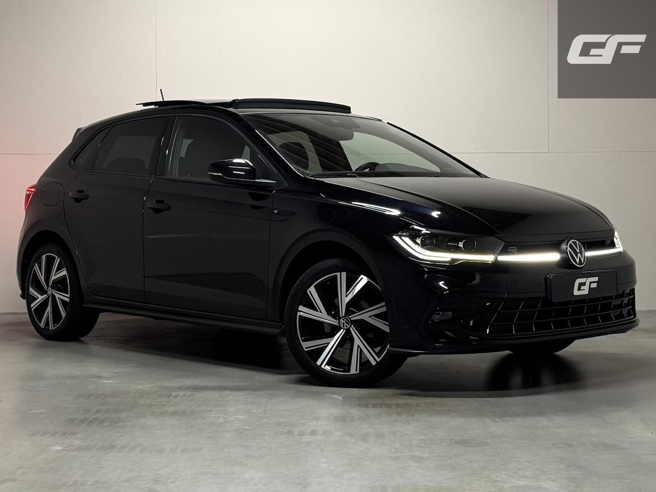 Volkswagen Polo - 1.0 TSI R-Line Pano DSG Virtual Carplay Camera - AutoWereld.nl