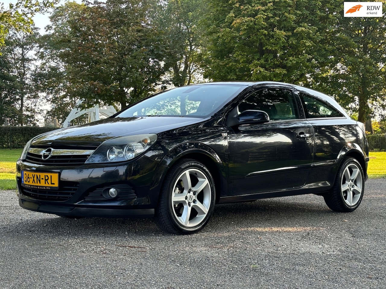 Opel Astra GTC - 1.8 Cosmo | Airco + Cruise control Nu € 1.475,- !!! - AutoWereld.nl