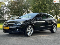 Opel Astra GTC - 1.8 Cosmo | Airco + Cruise control Nu € 1.475,