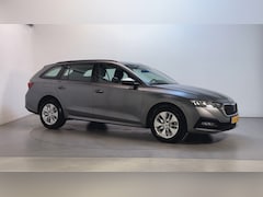 Skoda Octavia Combi - 1.0 e-TSI DSG Business Edition Navigatie Parkeersensoren Virtual Cockpit DAB+