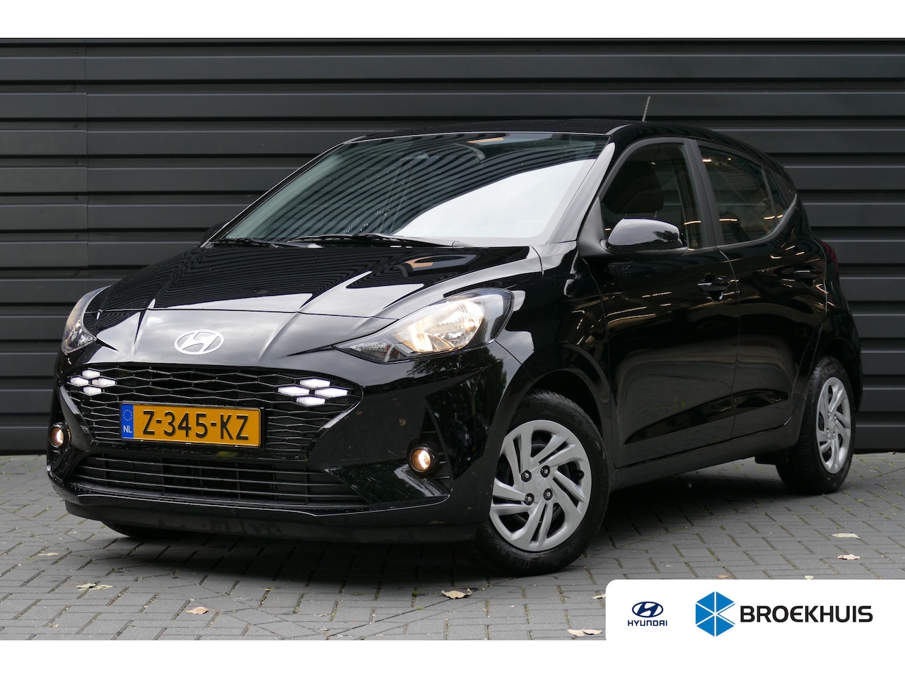 Hyundai i10 - 1.0 65PK COMFORT / NAVI / LED / AIRCO / 15"LMV / BLUETOOTH / CRUISECONTROL / 1E EIGENAAR / - AutoWereld.nl