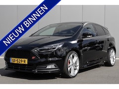 Ford Focus - 2.0 ST | 251 PK | RECARO | DEALER ONDERHOUDEN