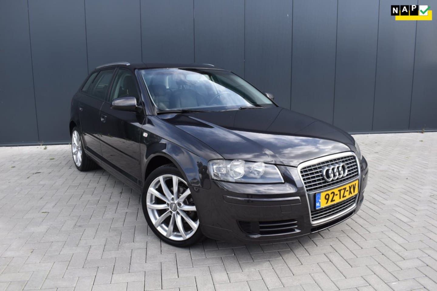 Audi A3 Sportback - 1.6 FSI Attraction |LM|5DEURS|ELEC PAKKET| - AutoWereld.nl