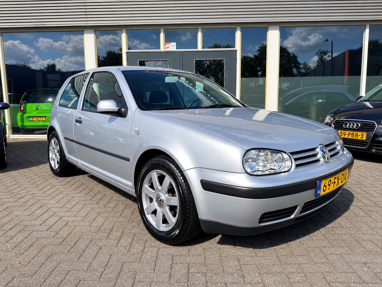 Volkswagen Golf - 2.0 Trendline 2.0 Trendline - AutoWereld.nl
