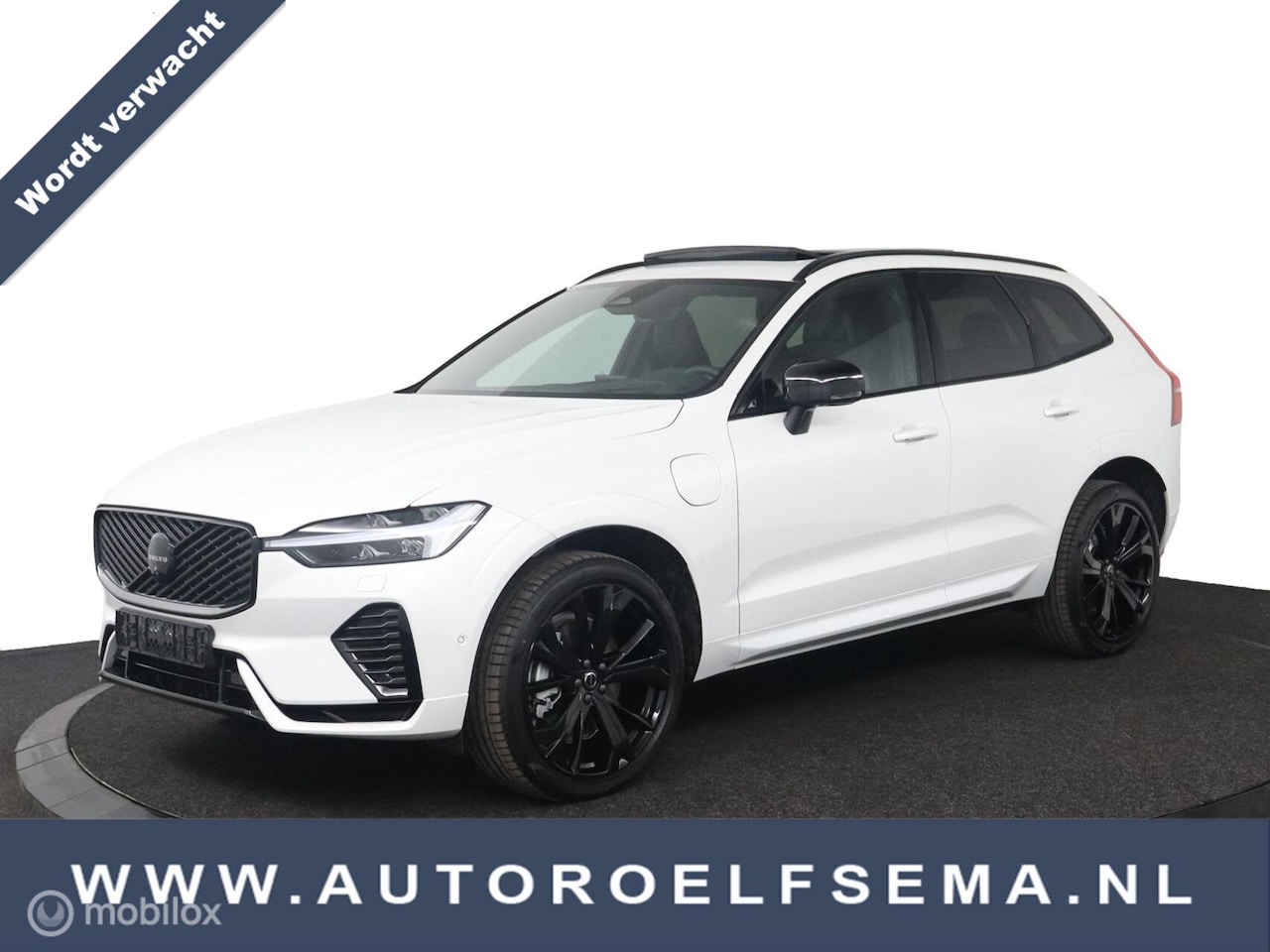 Volvo XC60 - 2.0 T6 Plug-in hybrid AWD Ultra Black Edition | Head Up | Panoramadak | 360 Camera | Harma - AutoWereld.nl