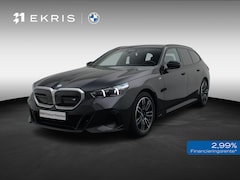 BMW i5 Touring - M60 xDrive Innovation Pack | Travel Pack | Comfort Pack | Panoramadak | Comfortstoelen + S