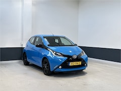 Toyota Aygo - 1.0 VVT-i x-cite | Airco | Camera | Navigatie | LM velgen |