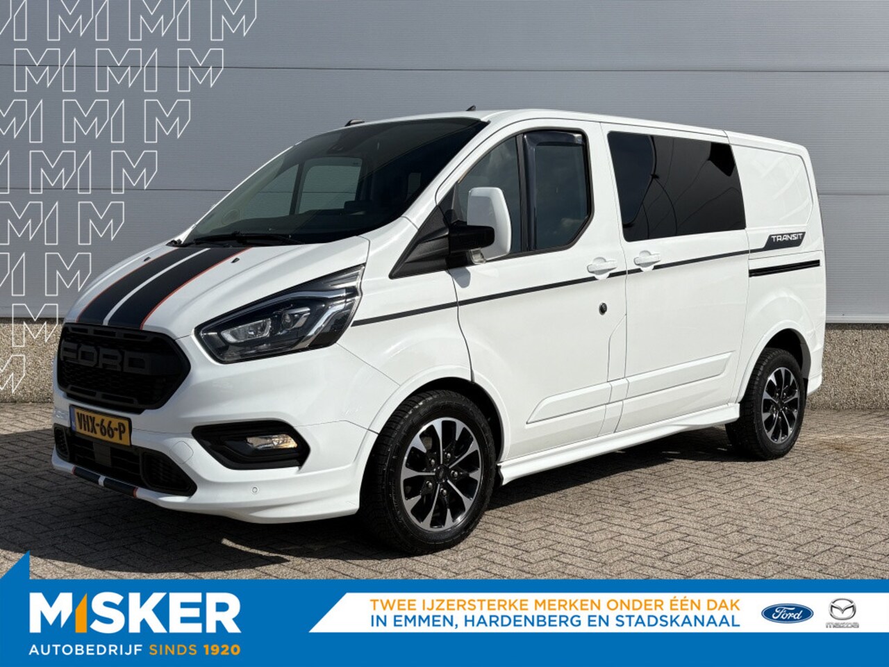 Ford Transit Custom - 320 2.0 Sport L1H1 Dubbelcabine Automaat - AutoWereld.nl