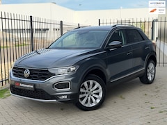 Volkswagen T-Roc - 1.5 TSI Sport ACC Camera Carplay Stoelverwarming Full LED