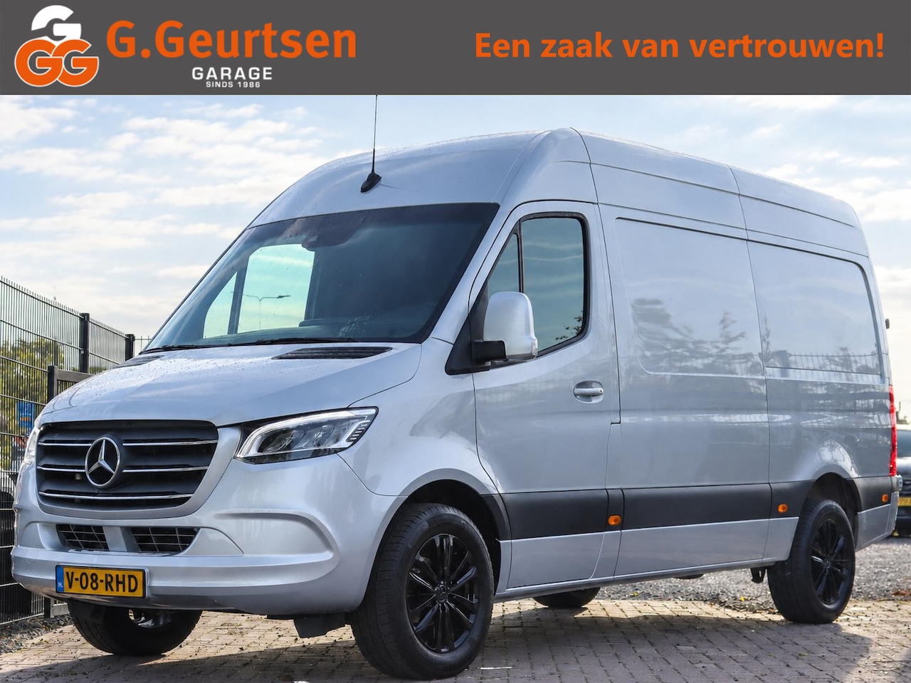 Mercedes-Benz Sprinter - 319 V6 3.0 CDI L2H2 LED Koplampen, Geveerde stoel, Camera, Stoelverwarming, Trekhaak - AutoWereld.nl