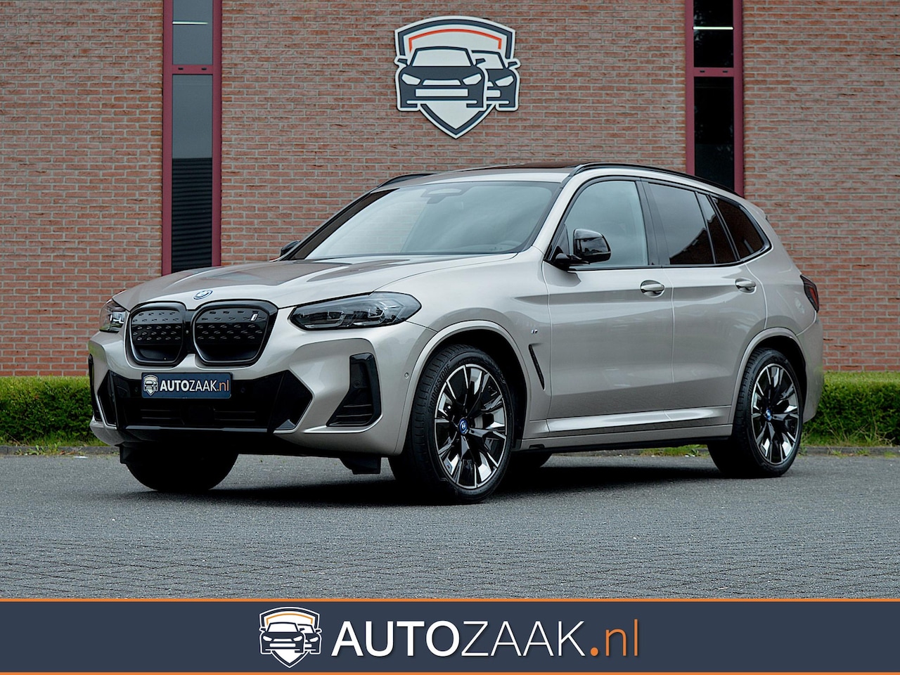 BMW iX3 - High Executive 80 kWh M Sport | SoH 99% - AutoWereld.nl