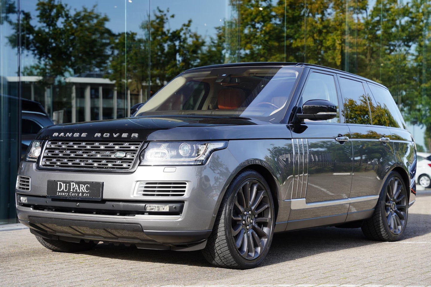 Land Rover Range Rover - 5.0 V8 SC SV Autobiography Dynamic SVO Duo Tone - AutoWereld.nl