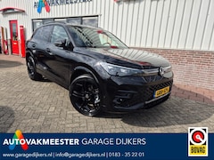Volkswagen Tiguan - 1, 5 eHybrid 204 Pk R-Line Edt Trekhaak Panorama Side Assist Blackstyle