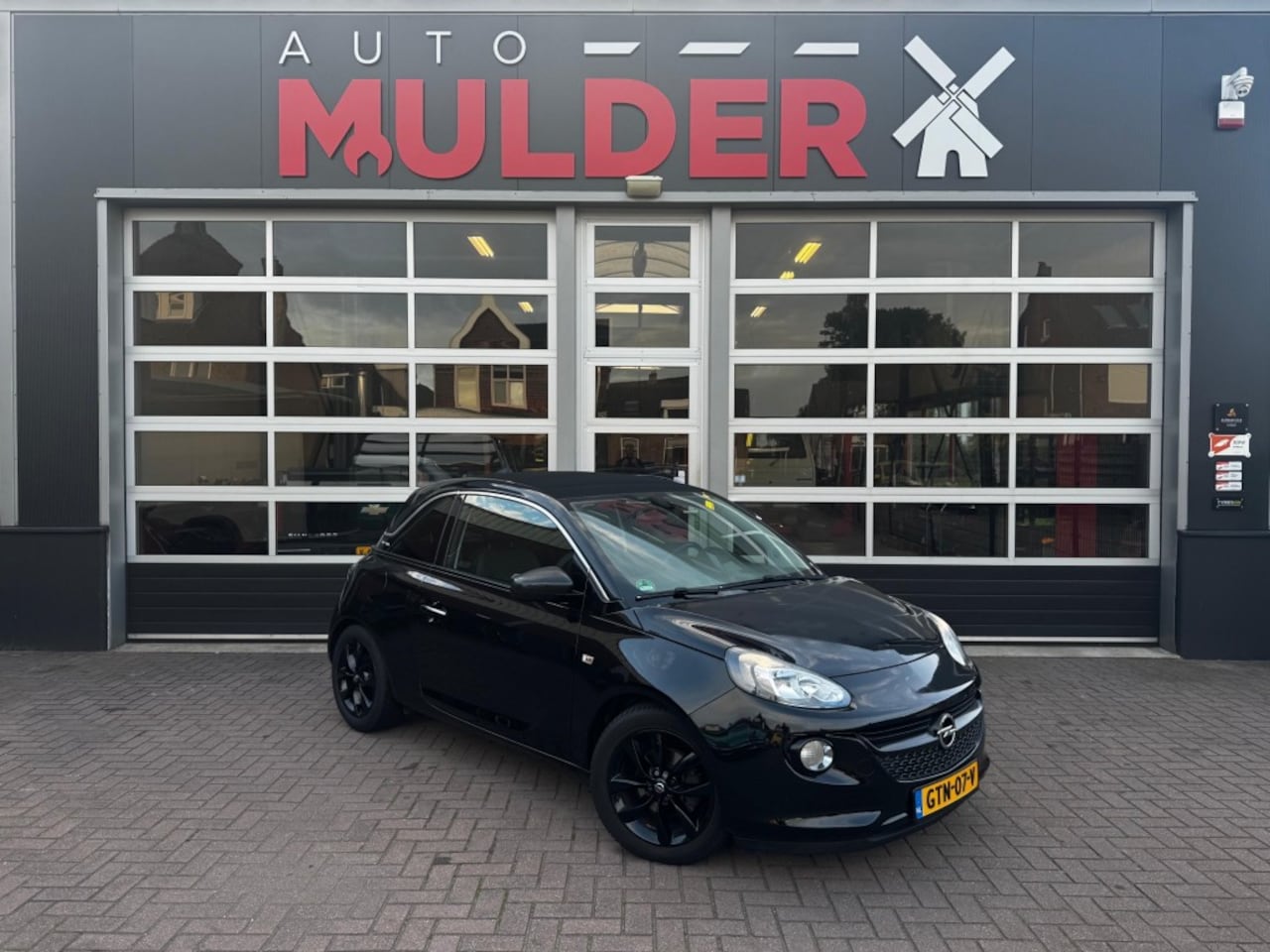Opel ADAM - 1.4T Cabrio SPORT / NAVI / INFINETY / CRUISE / CARPLAY / STOELVERW. - AutoWereld.nl