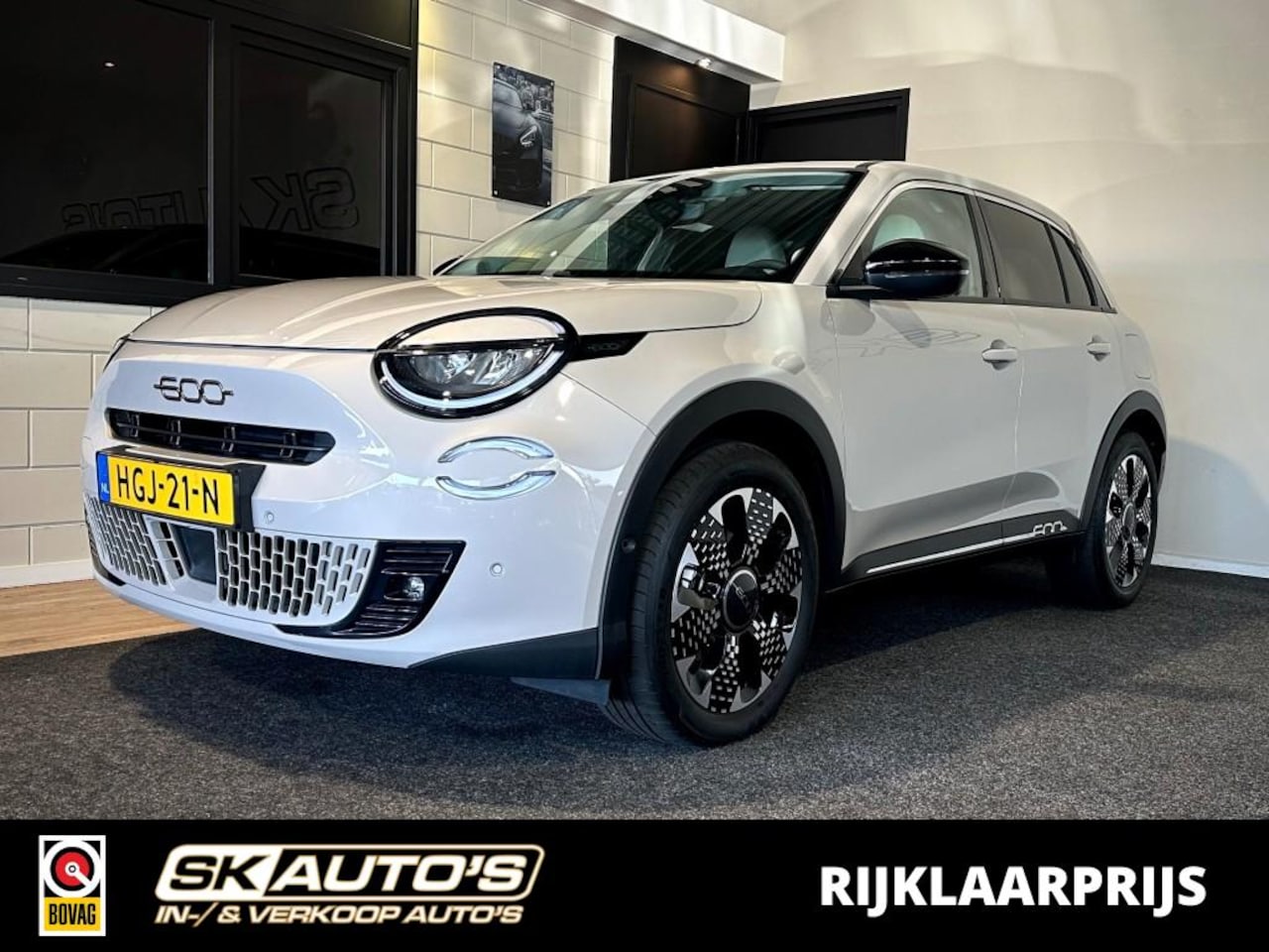 Fiat 600 - 1.2 HYBRID LA PRIMA l NAP l ELEK KOFFER l MEMORY l CAMERA l LED l CARPLAY l - AutoWereld.nl