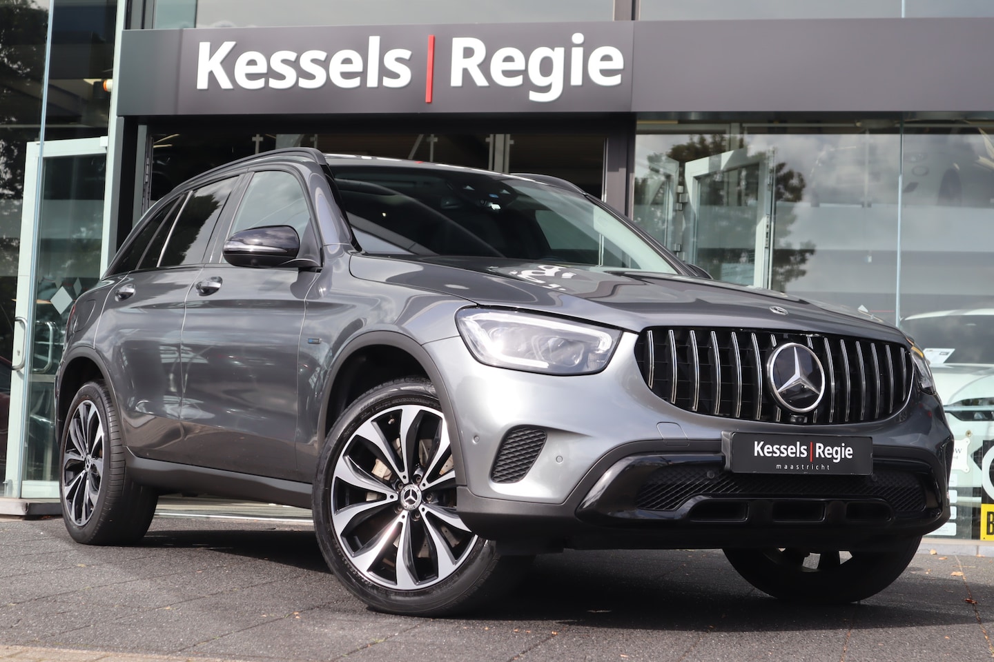 Mercedes-Benz GLC-klasse - 300e 4MATIC Night | Pano | HuD | 360 | Burmester | Distronic | Ambient | Massage | Memory - AutoWereld.nl