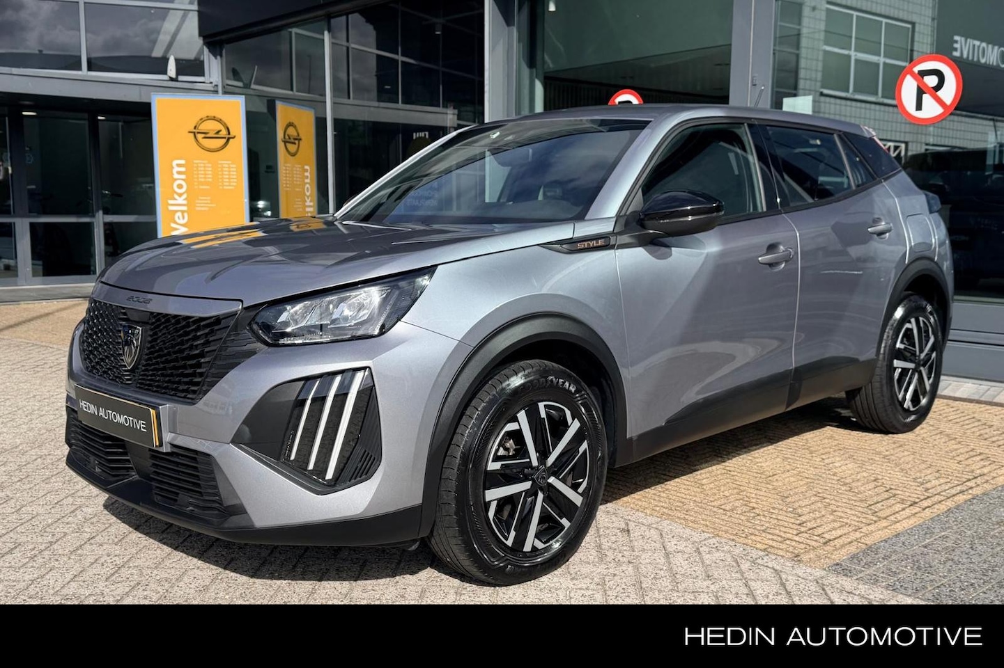 Peugeot 2008 - 1.2 Hybrid 145PK Style Automaat | Navigatie via App | Climate Control | Cruise Control | C - AutoWereld.nl