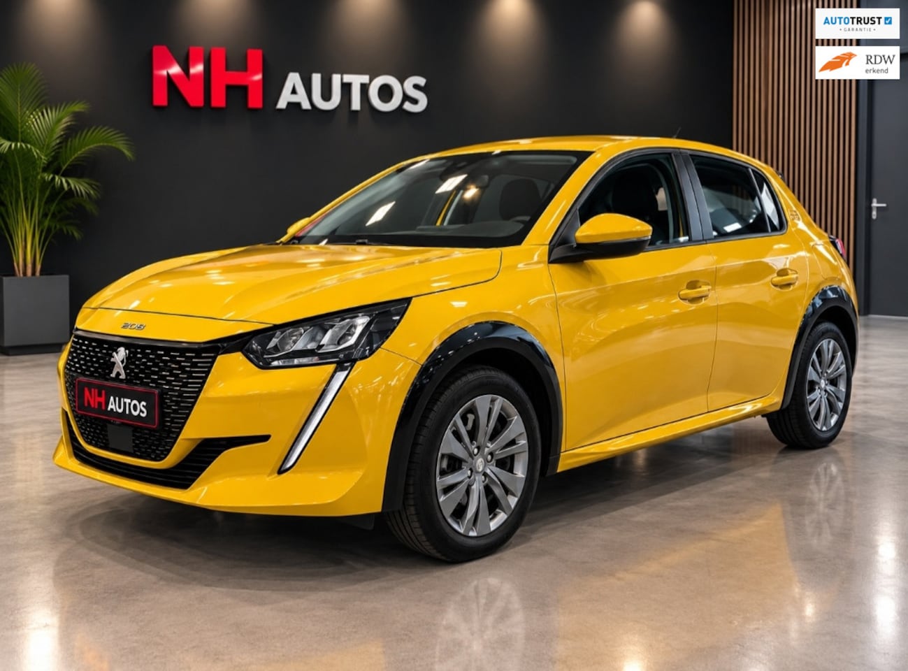 Peugeot e-208 - EV Allure Pack 50 kWh SOH 91% 3-Fase - AutoWereld.nl
