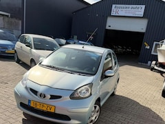 Toyota Aygo - 1.0-12V +