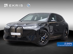 BMW iX - xDrive40 | High Executive | Sportpakket | Panodak Skylounge | Head-Up | Trekhaak | Driving