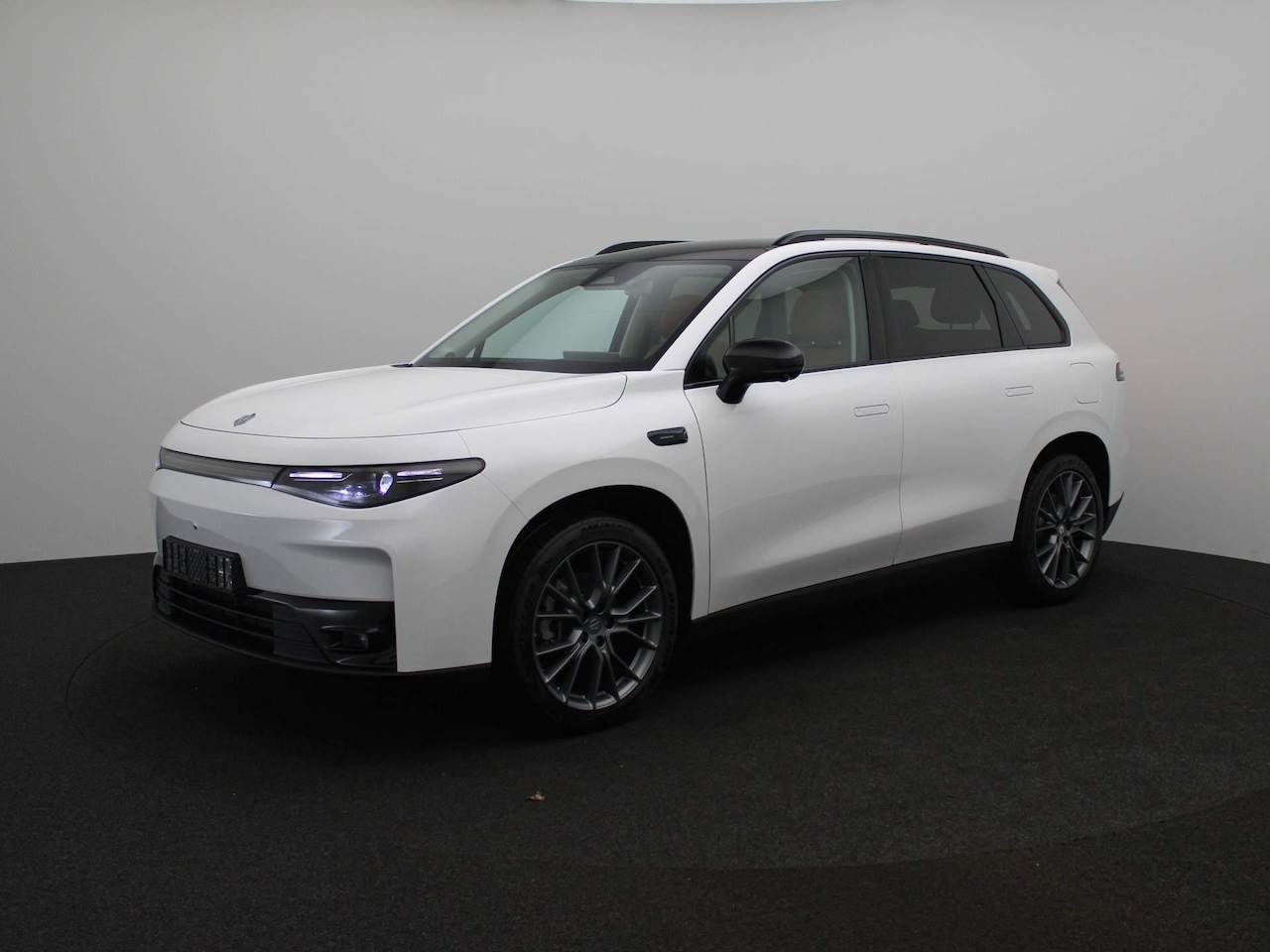 Leapmotor C10 - Design 69.9 kWh | DEMO SALE - AutoWereld.nl