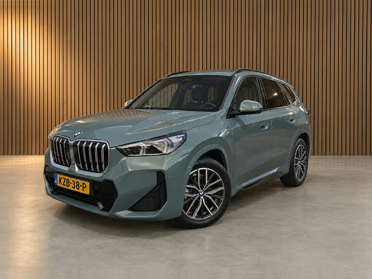 BMW X1 - SDrive18i M Sport pakket - AutoWereld.nl