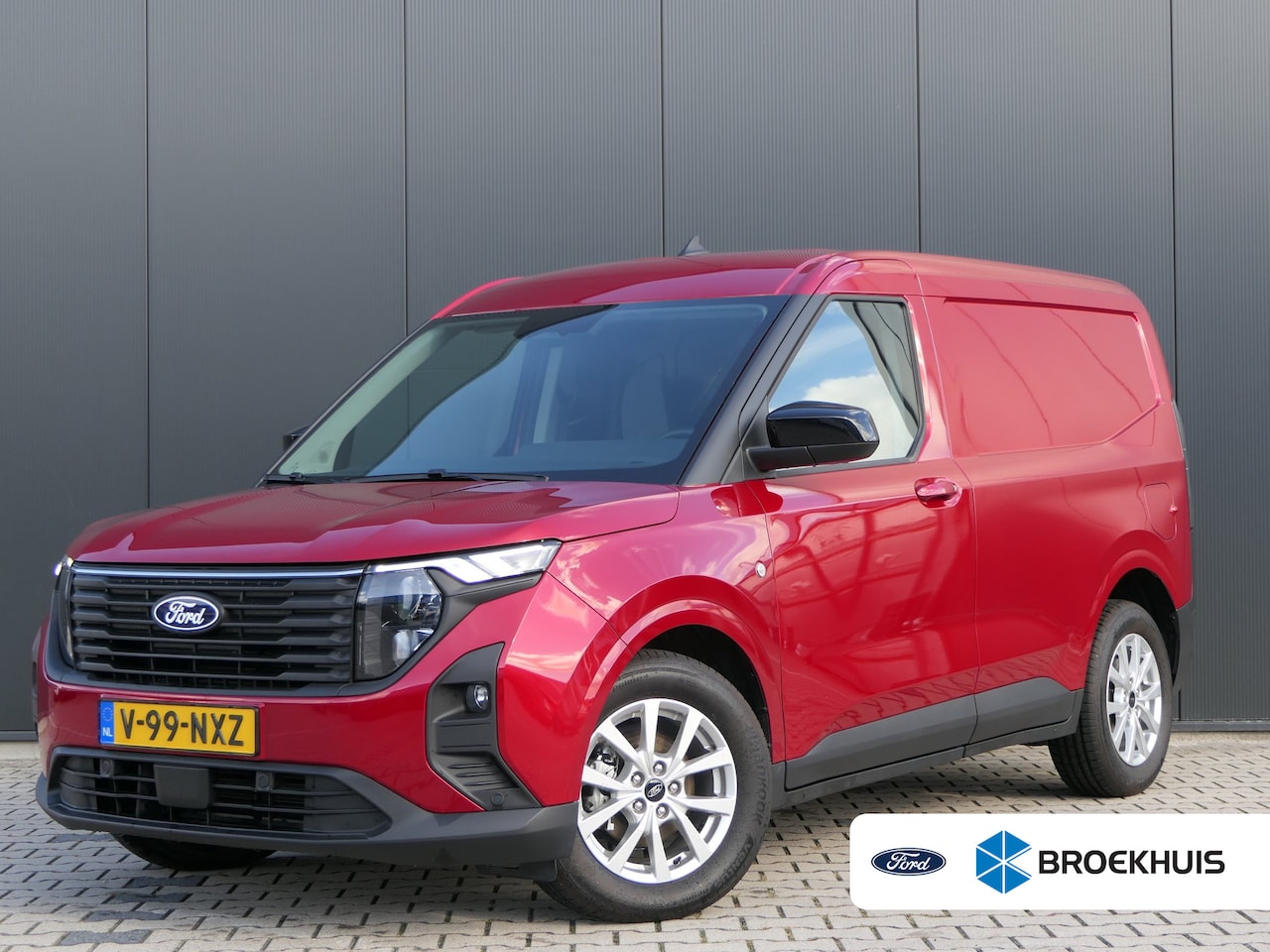 Ford Transit Courier - Limited 1.0 EcoBoost | Winter Pack | Navigatie | Lichtmetalen velgen | Camera | - AutoWereld.nl