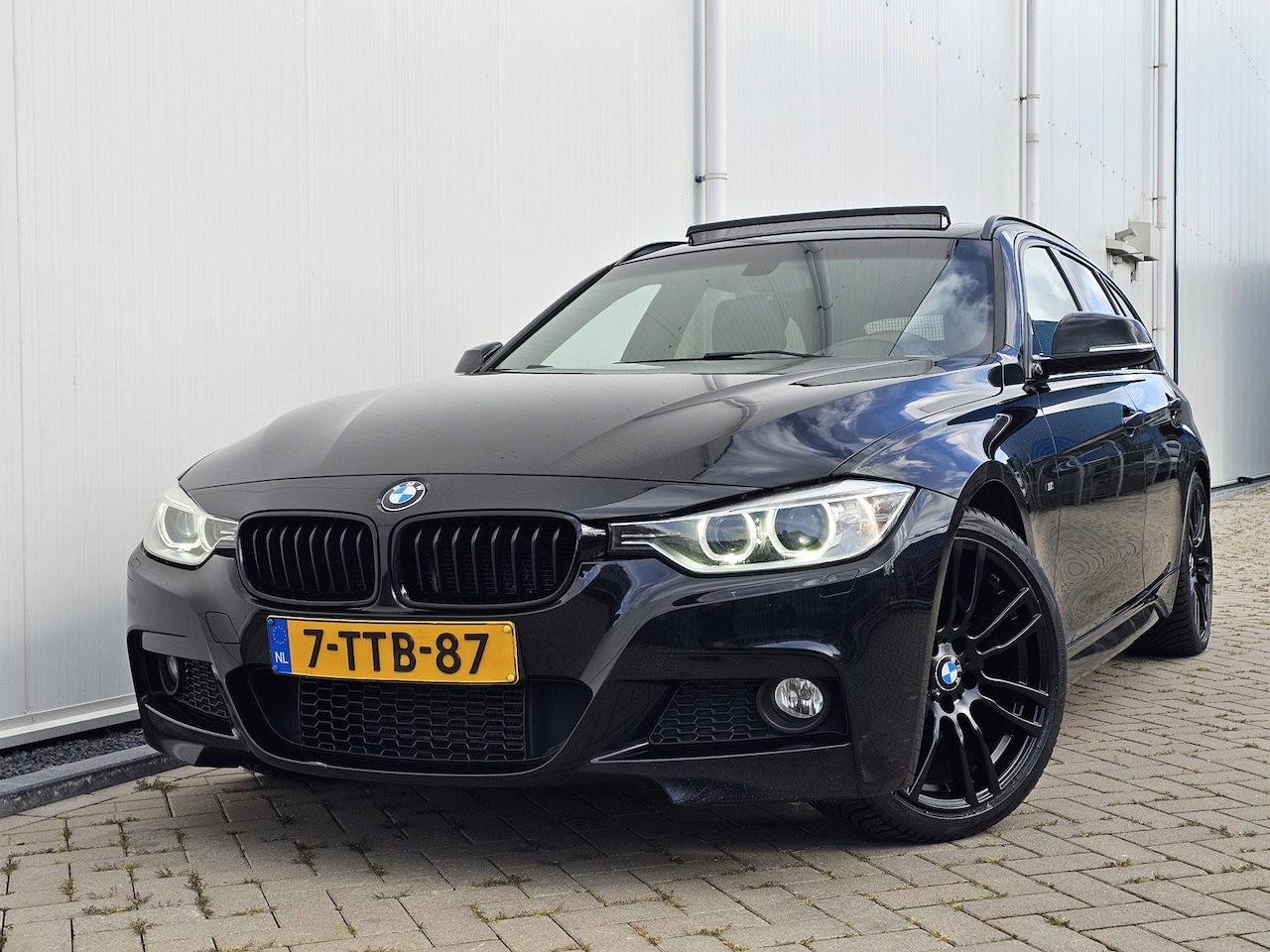BMW 3-serie Touring - 316i M-Pakket bj 2014 PANO|M-interieur|Groot Navi Nette Auto! - AutoWereld.nl