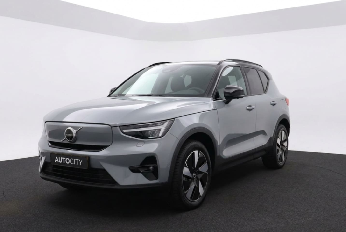 Volvo XC40 - Single Motor Extended Range Ultimate 82 kWh 95% SOH | Pano | Harman Kardon | 360° Camera - AutoWereld.nl