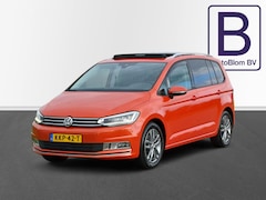Volkswagen Touran - 1.4 TSI Highline SOUND /schitterende kleur/Pano/Camera/Cruise/Navi/17"/