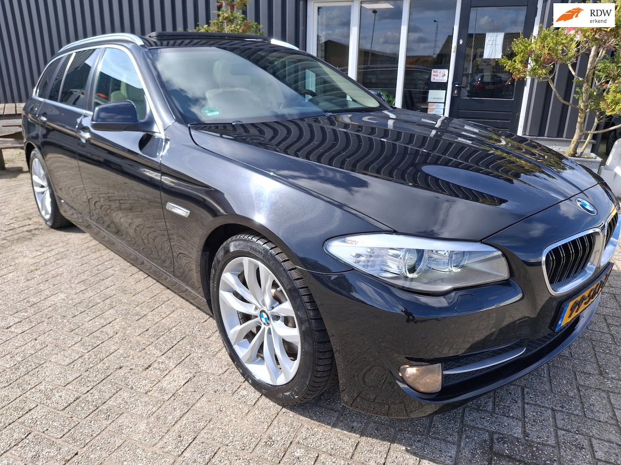 BMW 5-serie Touring - 528i Executive 528i Executive - AutoWereld.nl