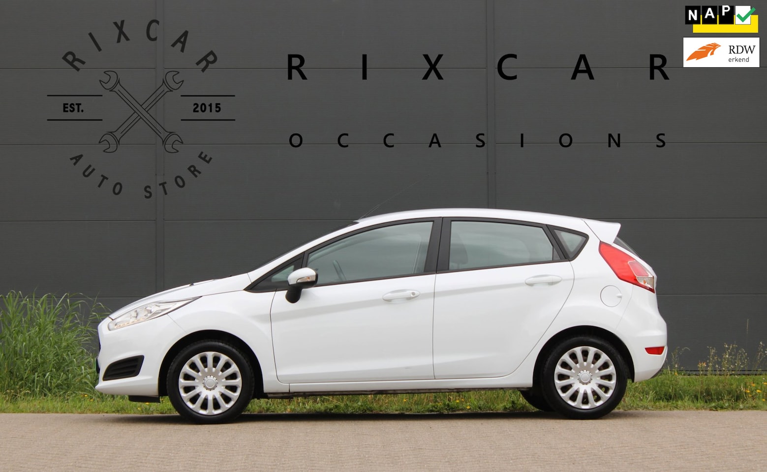 Ford Fiesta - 1.0 Style Airco Nav Bluetooth NweDistributiesnaar - AutoWereld.nl