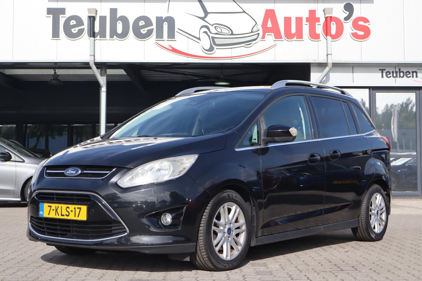 Ford Grand C-Max - 1.0 Titanium | Camera | Rijstrook sensor |  Trekhaak | Dealer onderhouden - AutoWereld.nl